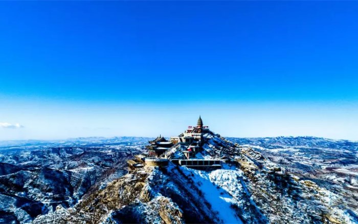 冬季大雪覆盖的山西朔州华严寺(清凉寺)美景