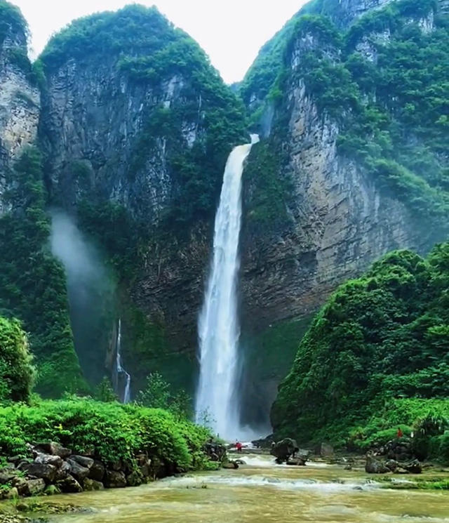 带你去看美丽的风景:人间仙境尖朵朵瀑布2