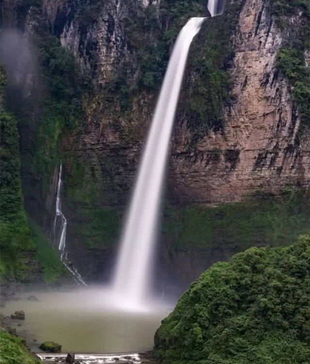 带你去看美丽的风景:人间仙境尖朵朵瀑布1