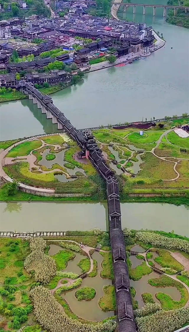 重庆黔江濯水风雨廊桥--世界第一风雨廊桥