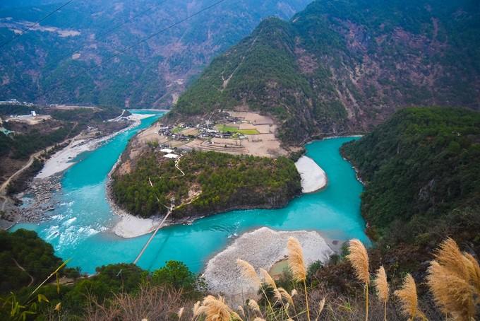 2021云南独龙江景区已经恢复对外开放 但每天限流限车