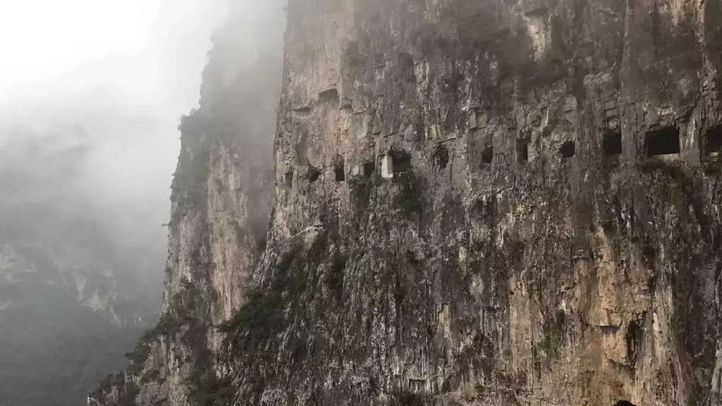 锡崖沟挂壁公路
