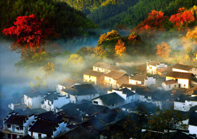 国内风景最好的10个旅游景点 2、江西婺源
