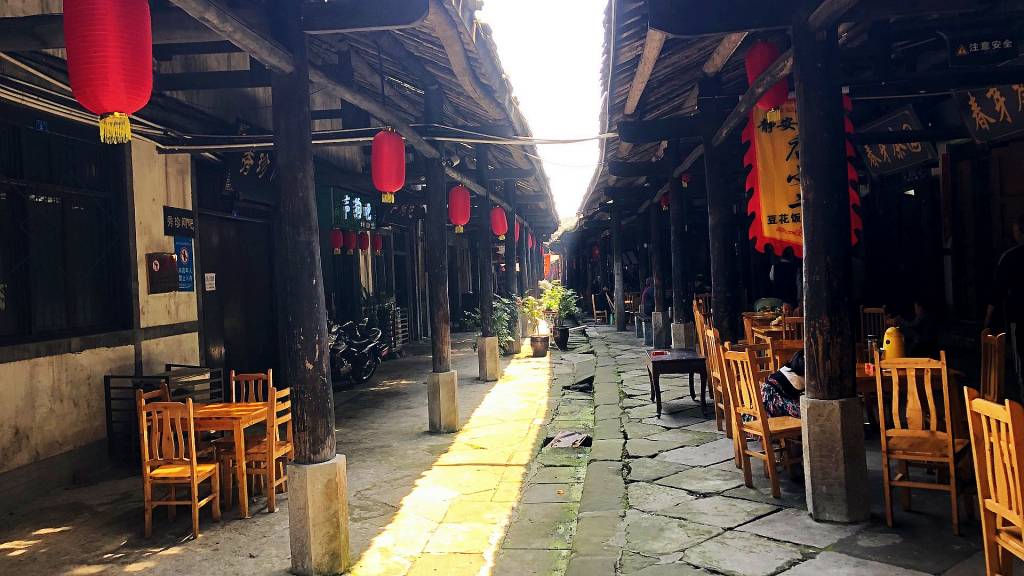 乐山犍为县有什么好玩的地方？3、罗城古镇
